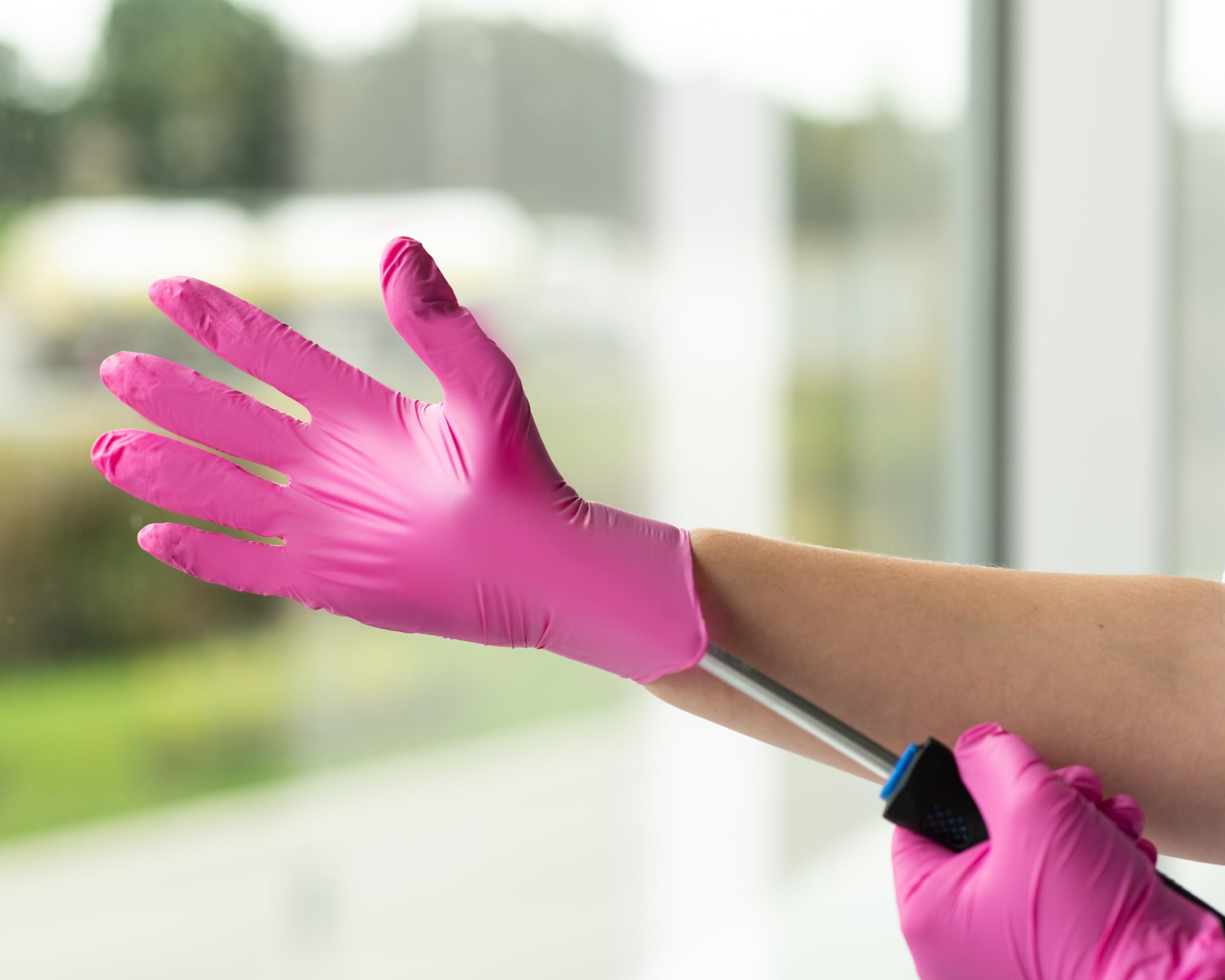FRAMAR Pink Gloves Disposable Latex Free – Pink Nitrile Gloves Medium, Latex Free Glove Medium, Guantes De Nitrilo, For Hair Dye, Salon, Cleaning, Tattoo, Food Prep, Powder Free – 100 Pack - Image 7
